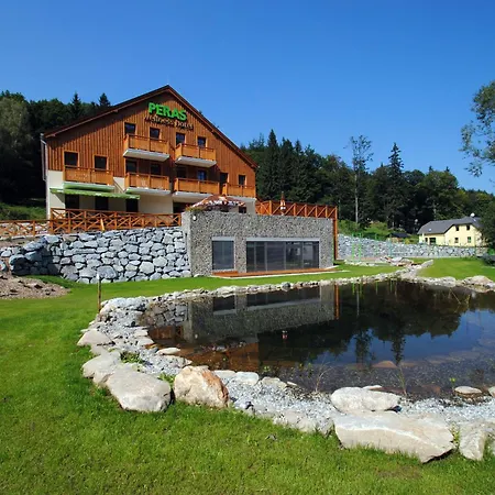 Отель Peras Wellness Hotel Лудвиков